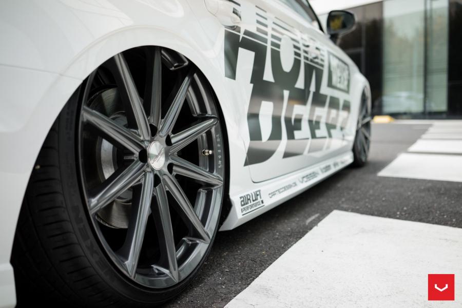 Колеса Audi S3 Sedan on Vossen Wheels (VFS10) 2017 года  (фото 11 из 52)